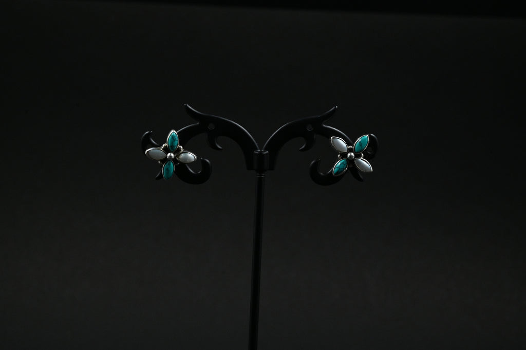 925 Silver Flower Stud with Turquoise and freshwater pearl