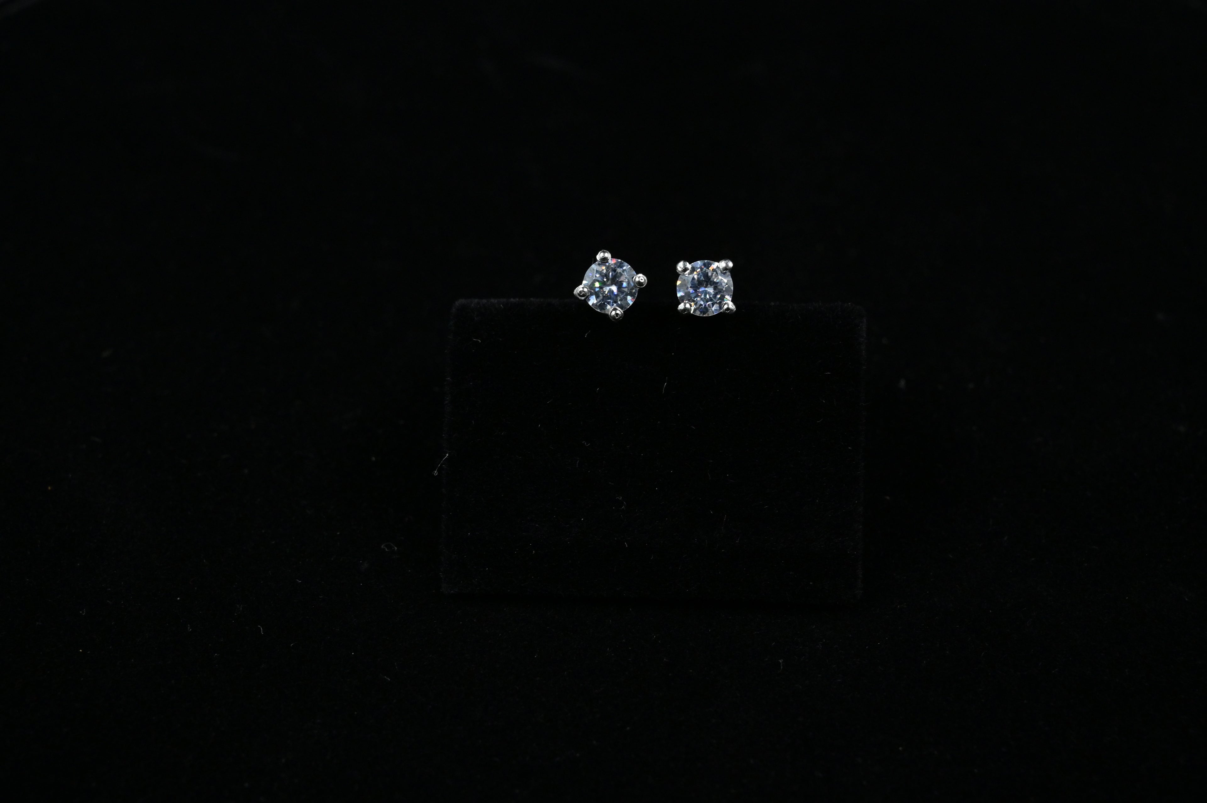 Zirconia Plain Stud