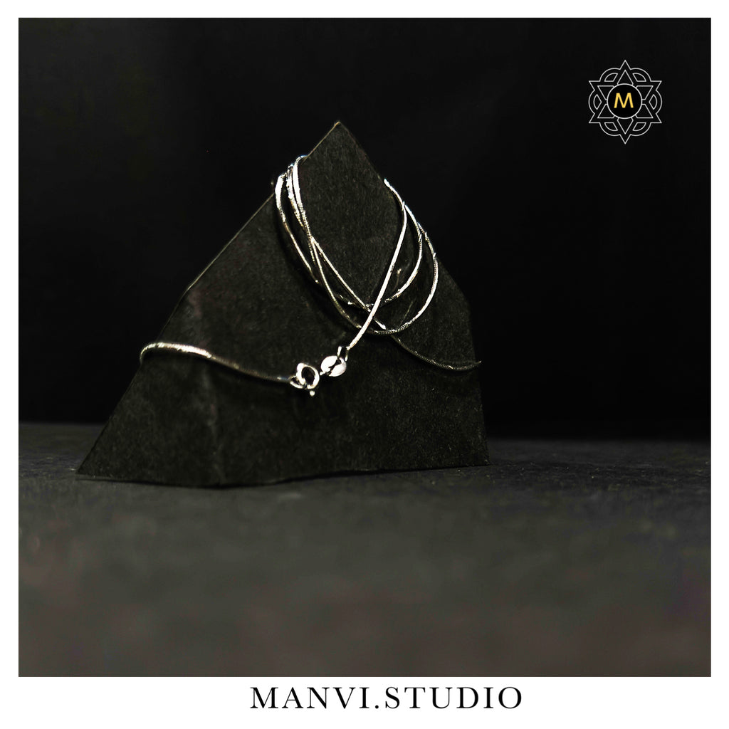 THIN NECK CHAINS